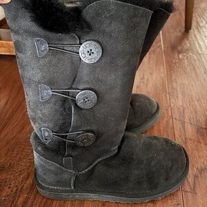 Black suede Ugg boots